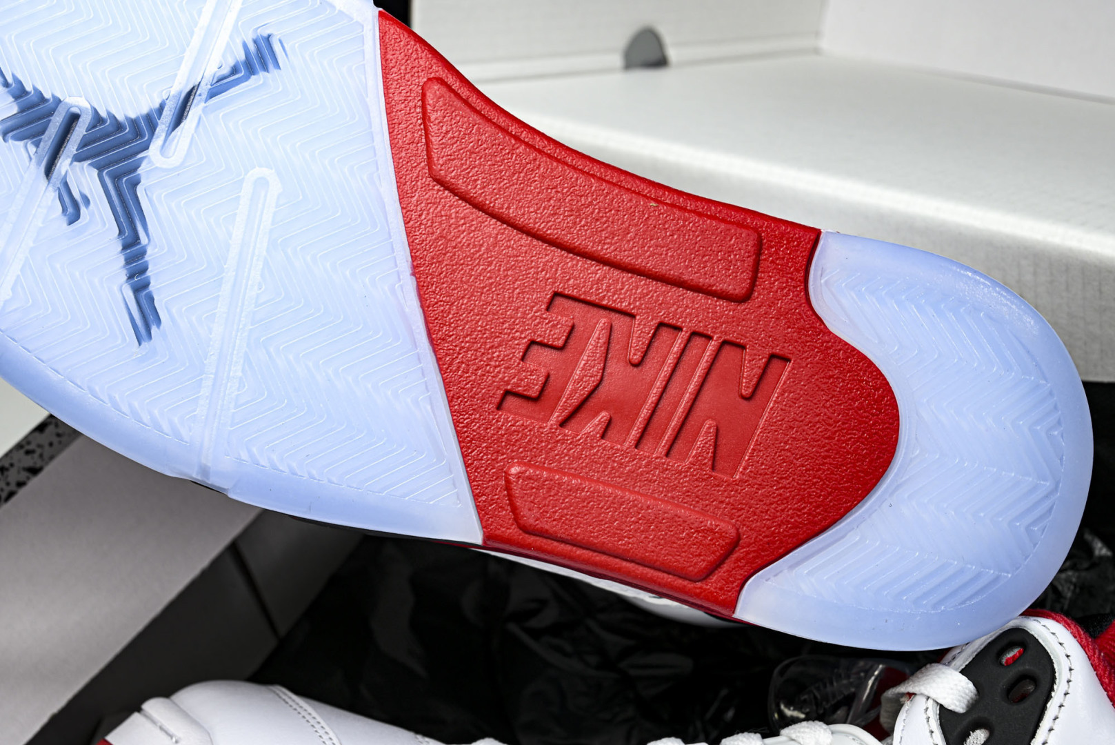 AJ5 尺码:40-48.5纯原出品-Air Jordan 5 Retro Fire Red Black