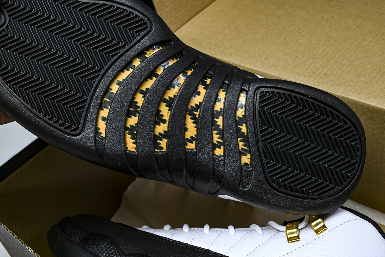 AJ12 尺码:40-48.5纯原出品-Air Jordan 12 Retro Taxi AJ12 乔1
