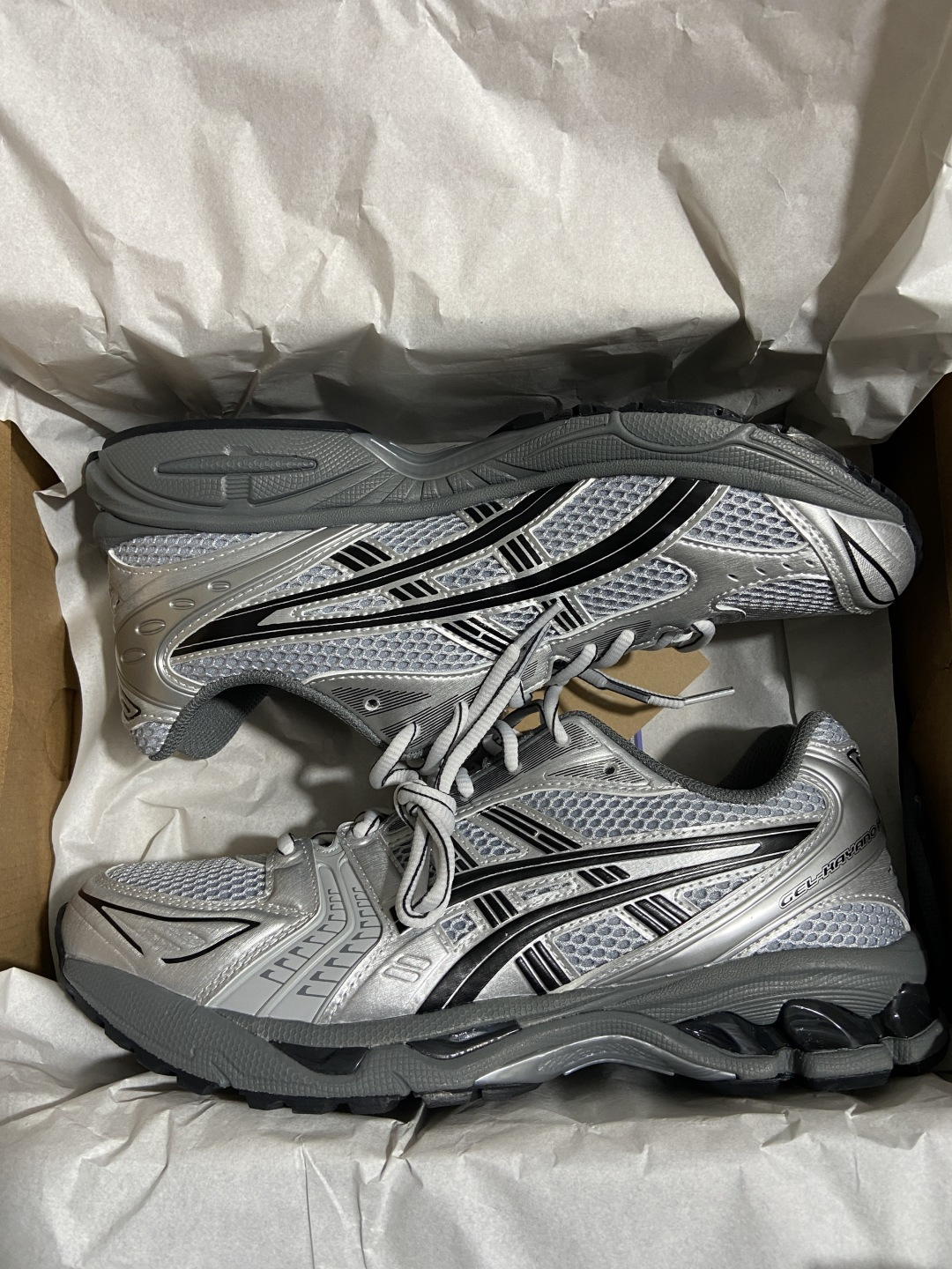 Asics 亚瑟士 GEL-Kayano 14 低帮运动休闲跑步鞋 1203A706-020 尺码：36