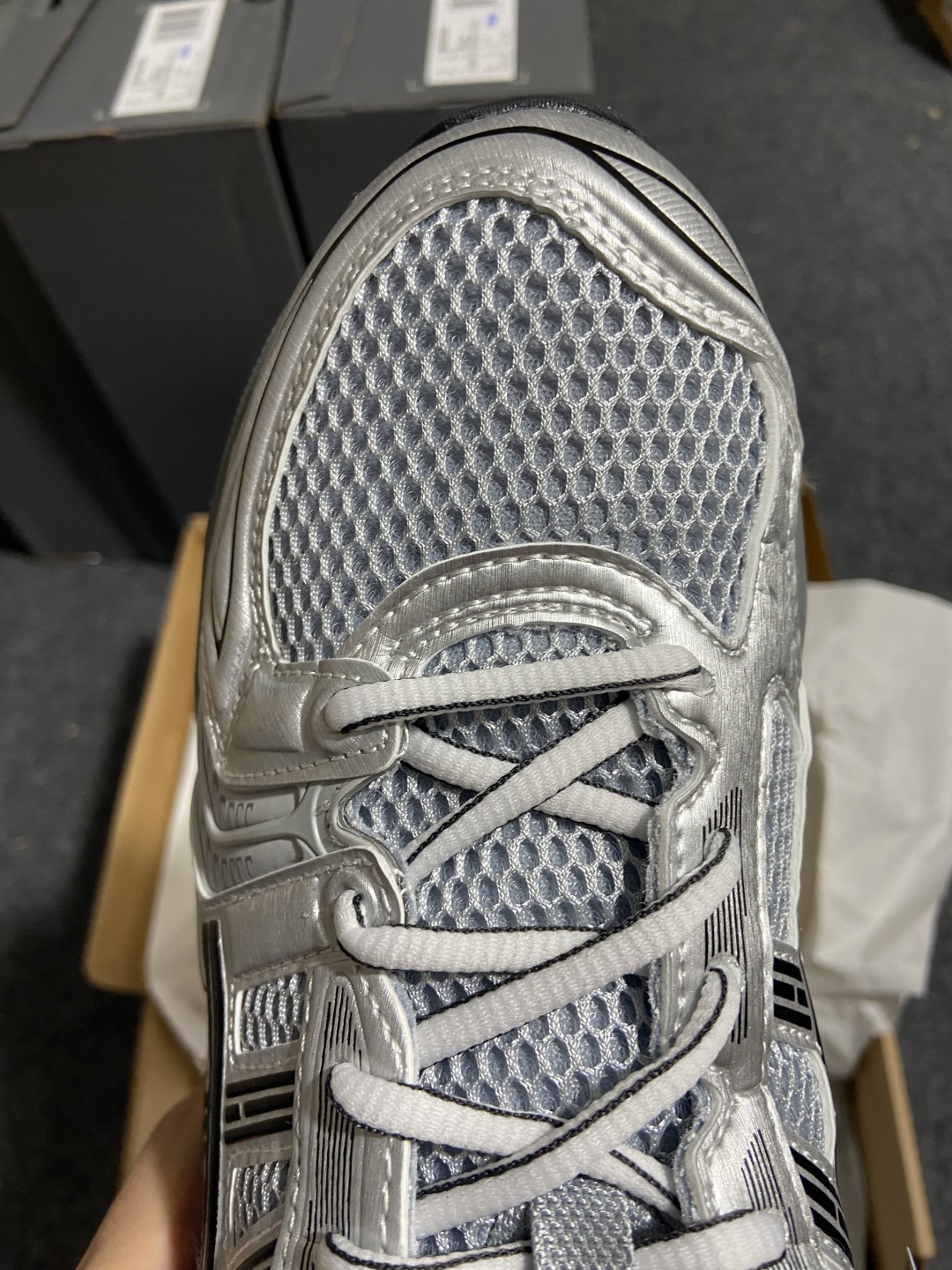 Asics 亚瑟士 GEL-Kayano 14 低帮运动休闲跑步鞋 1203A706-020 尺码：36