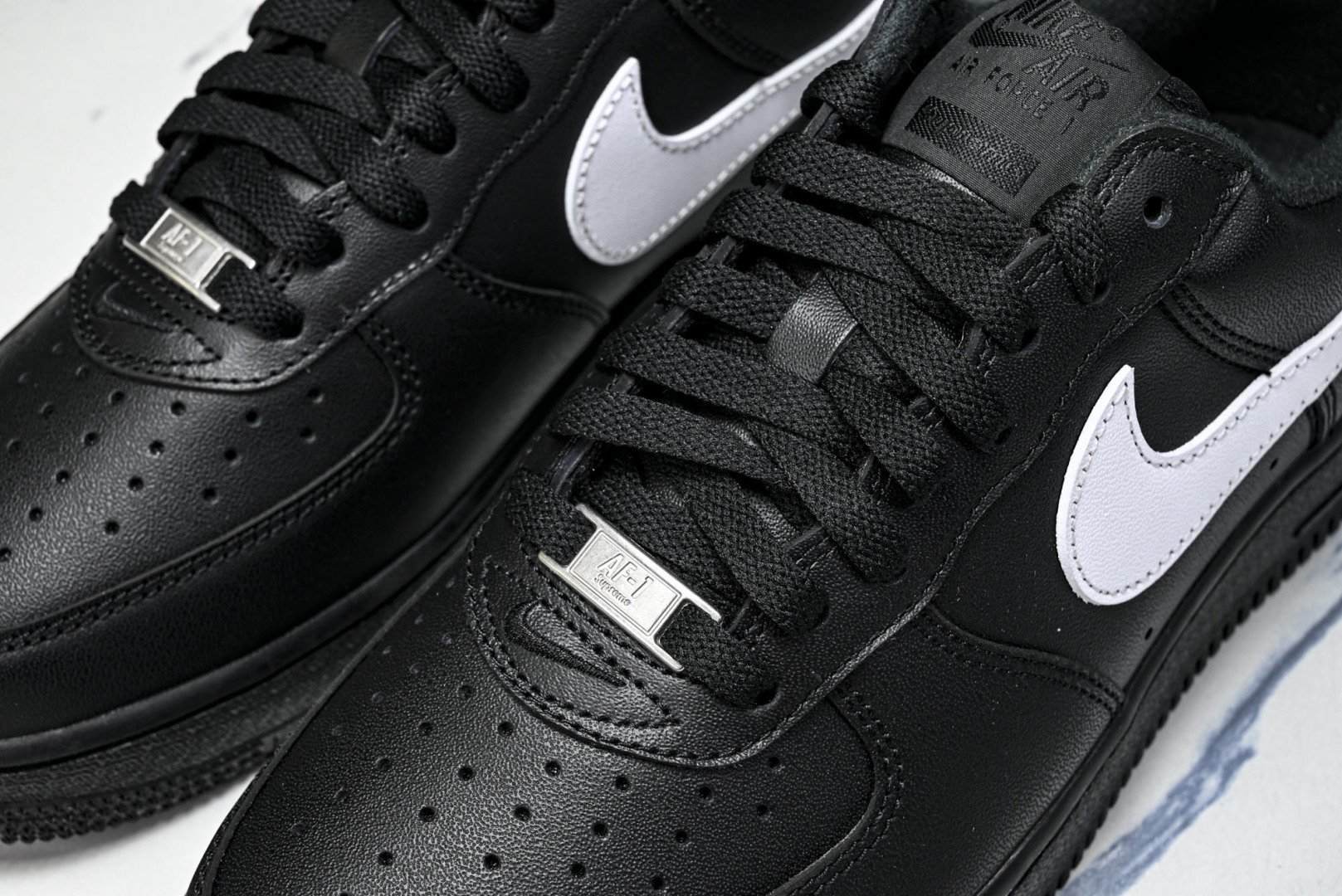 AF1 尺码36-47.5纯原版出品-Supreme x Nike Air Force 1'07 Low