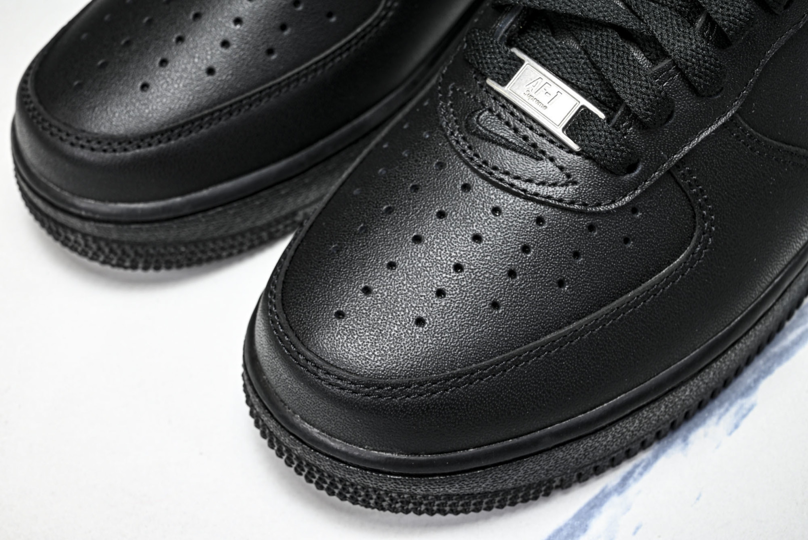 AF1 尺码36-47.5纯原版出品-Supreme x Nike Air Force 1'07 Low