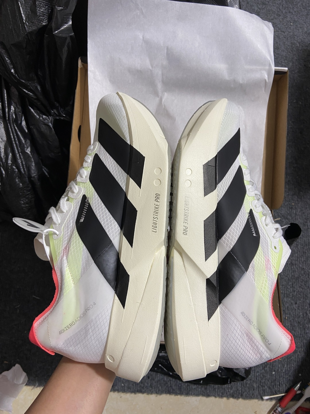 核心价格表私纯原真碳！adidas Adizero Adios Pro 4 阿迪达斯马拉松跑步鞋 第1色