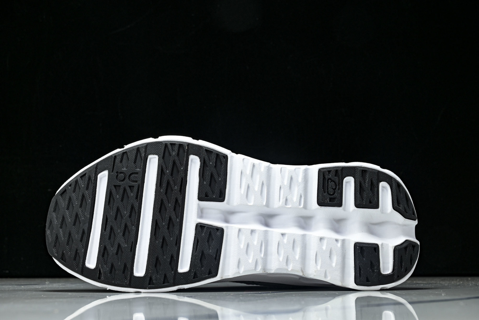 ON昂跑 尺码:36-46纯原出品-LOEWE x ON Cloudtilt 2.0 Running罗意