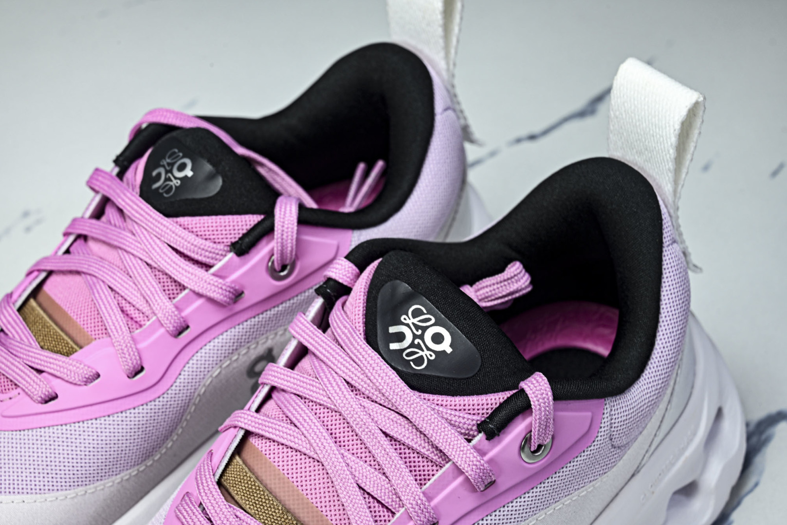 ON昂跑 尺码:36-46纯原出品-LOEWE x ON Cloudtilt 2.0 Running罗意