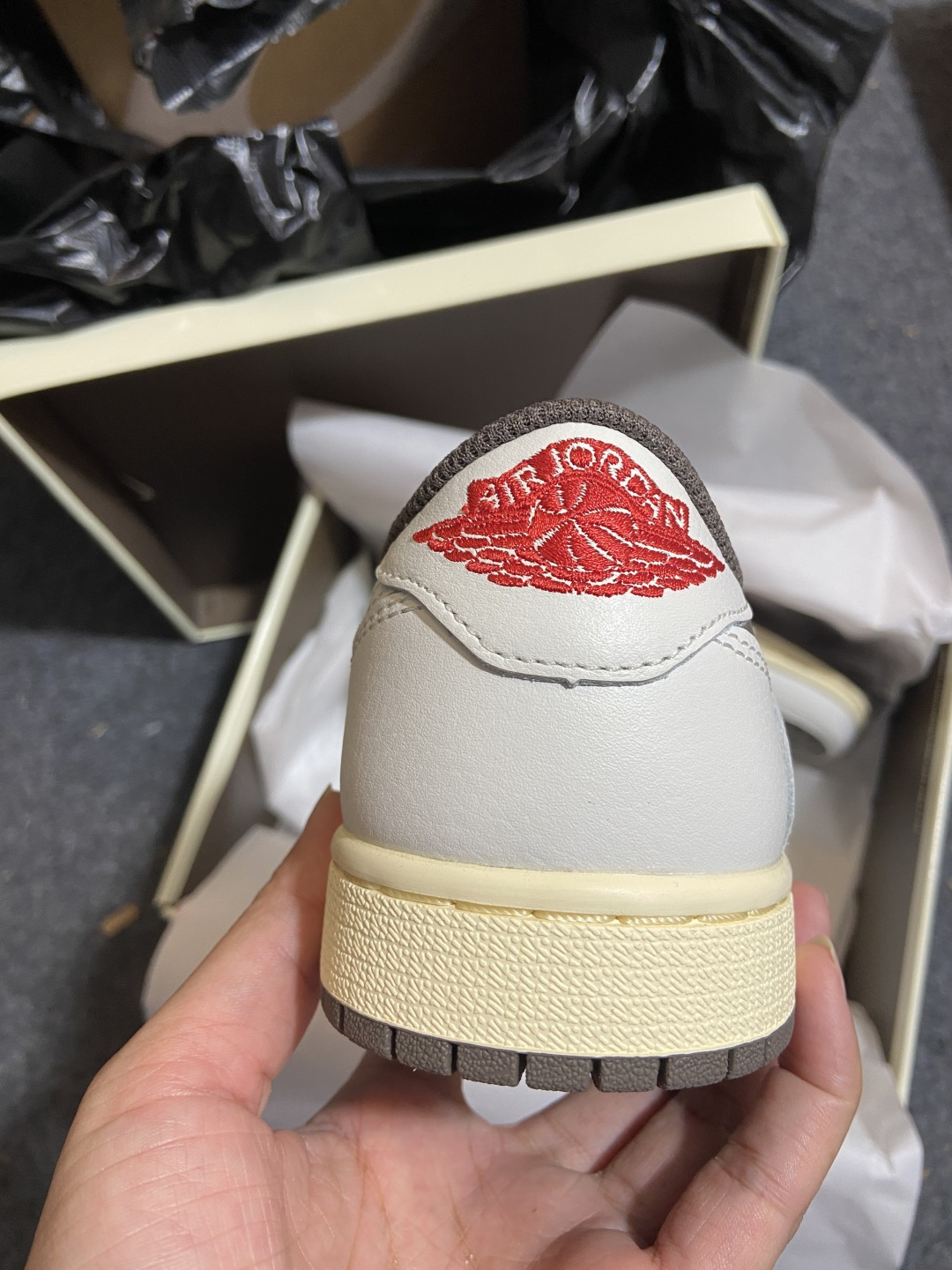 qc 女码37.5AJ Low 白棕倒钩 尺码:36-48.5纯原版出品-Travis Scott x 