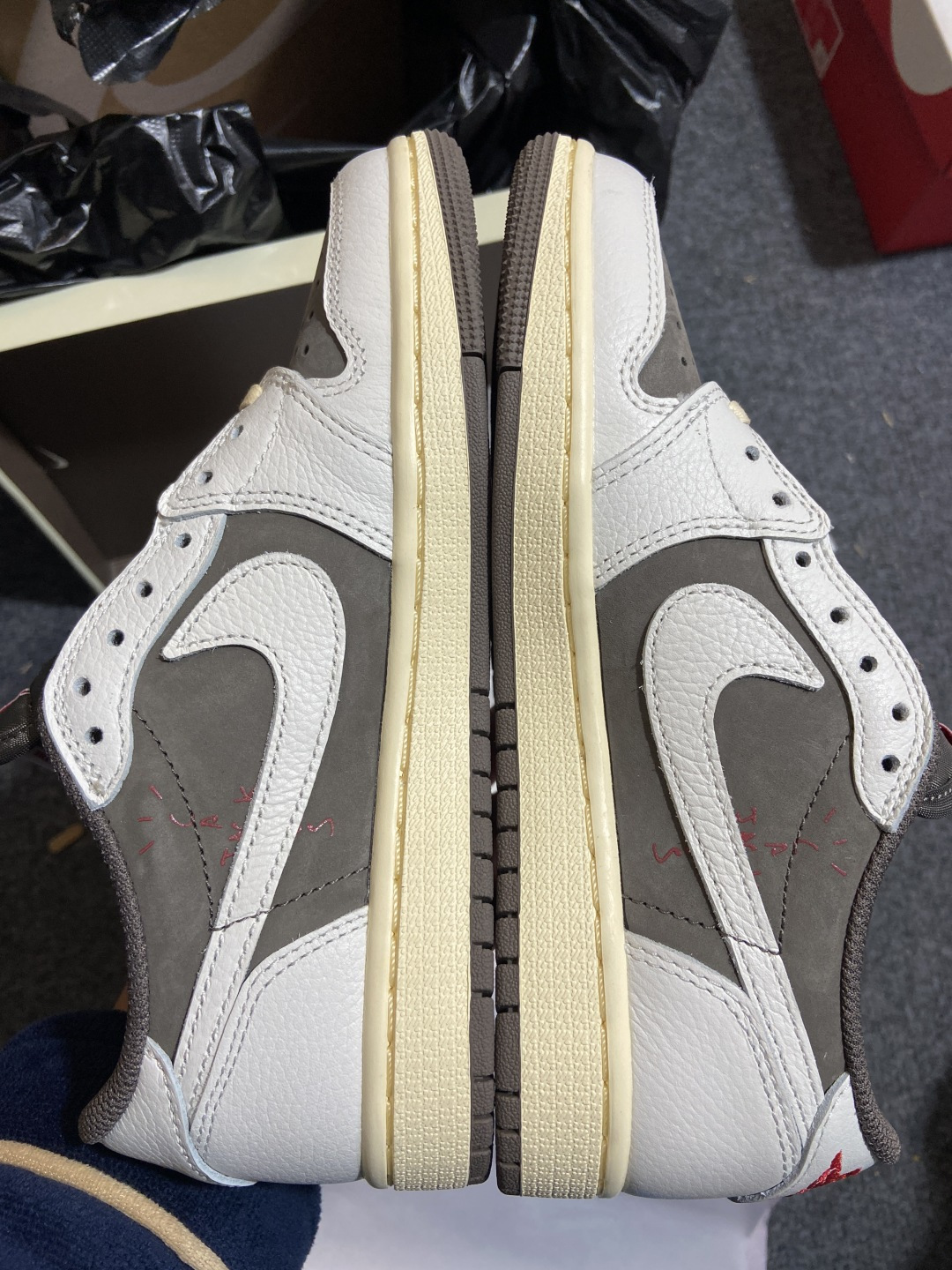 qc 女码37.5AJ Low 白棕倒钩 尺码:36-48.5纯原版出品-Travis Scott x 