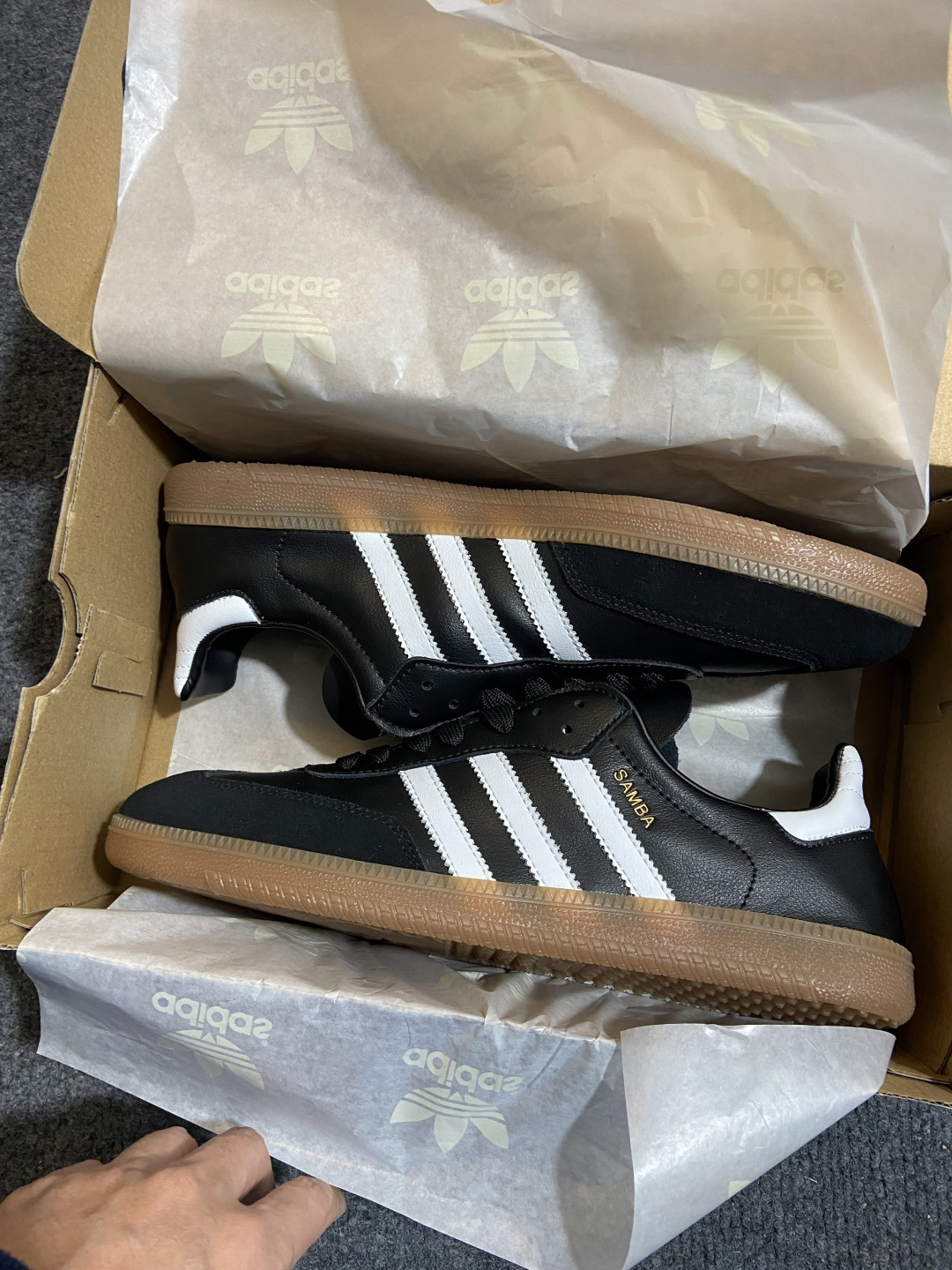 公司级 Ad Samba Decon IF0641 阿迪三叶草休闲板鞋尺码：36 36.5 37 38 