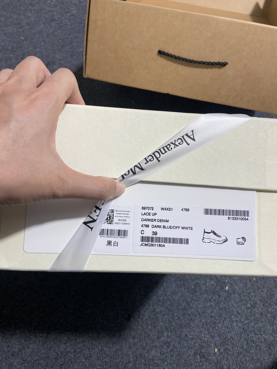 麦昆 尺码:36-45纯原出品-Alexander McQueen 低帮黑白 麦昆松糕帆布鞋 YZ022