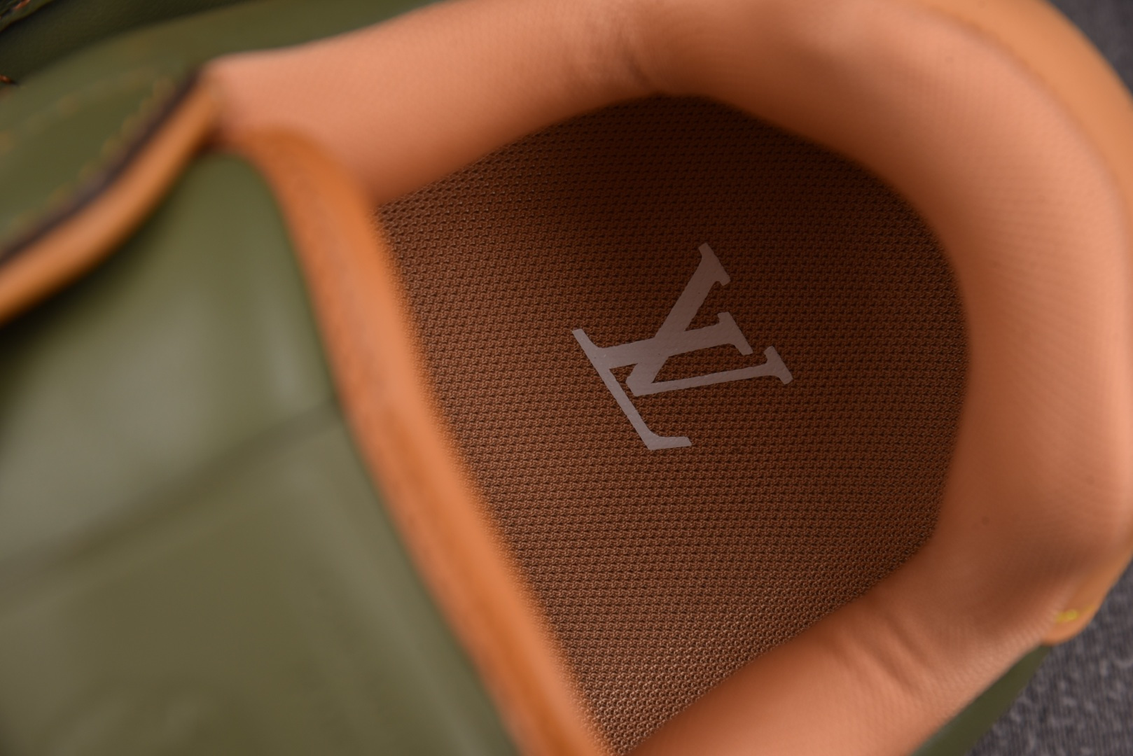 驴牌LV 尺码:35-46纯原出品-Louis Vuitton x Nigo Buttersoft FW