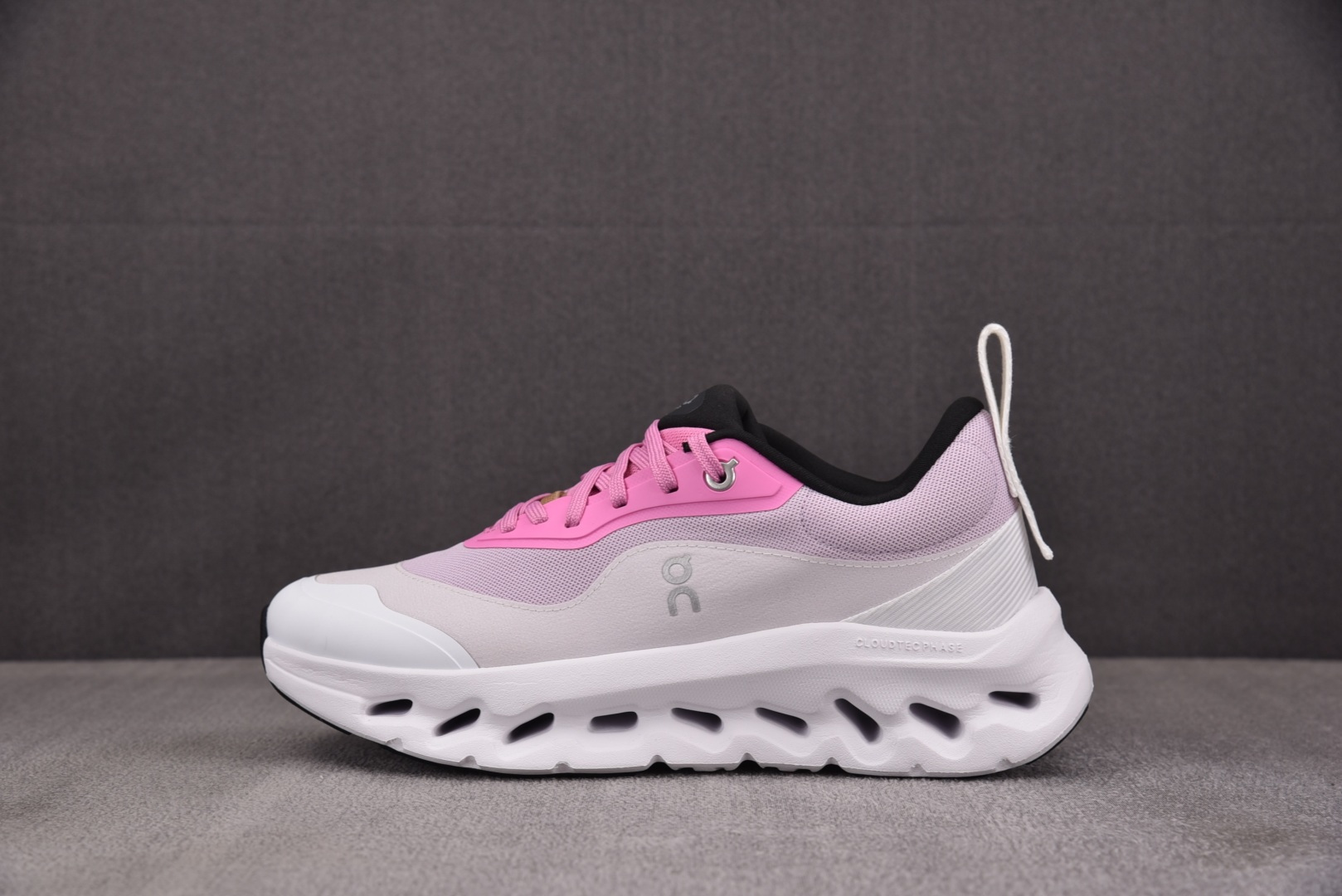 ON昂跑 尺码:36-47纯原出品-On x LOEWE Cloudtilt 2.0 粉 YZ004尺码