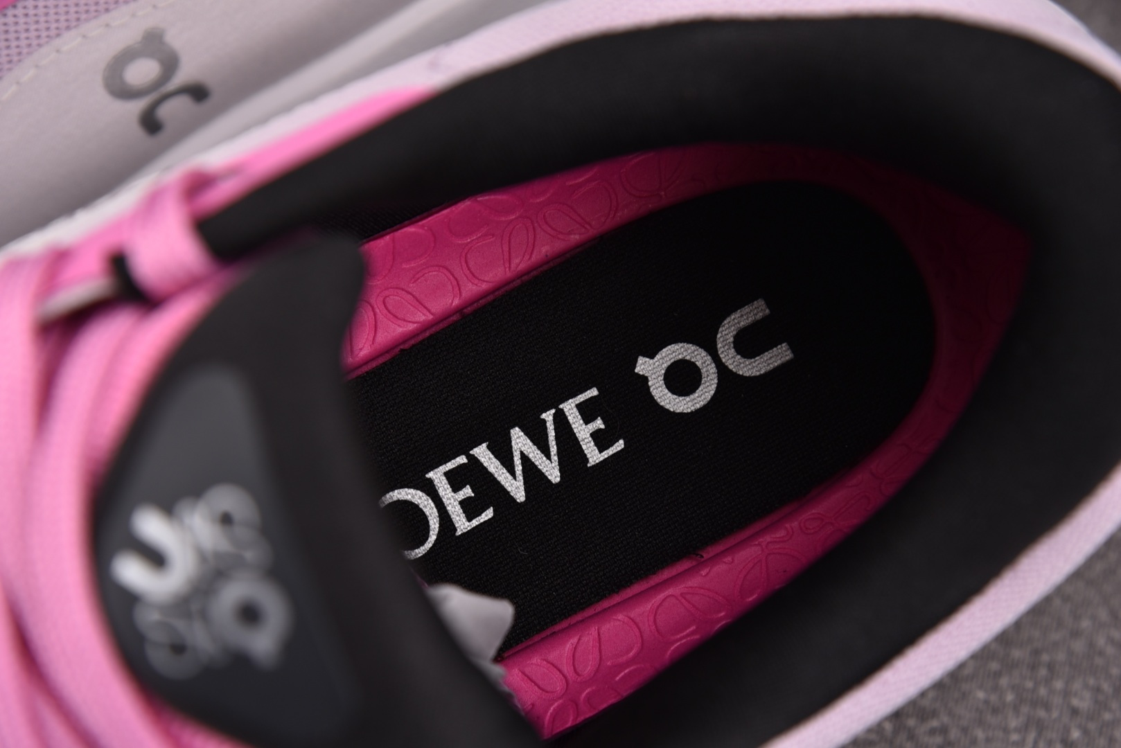 ON昂跑 尺码:36-47纯原出品-On x LOEWE Cloudtilt 2.0 粉 YZ004尺码