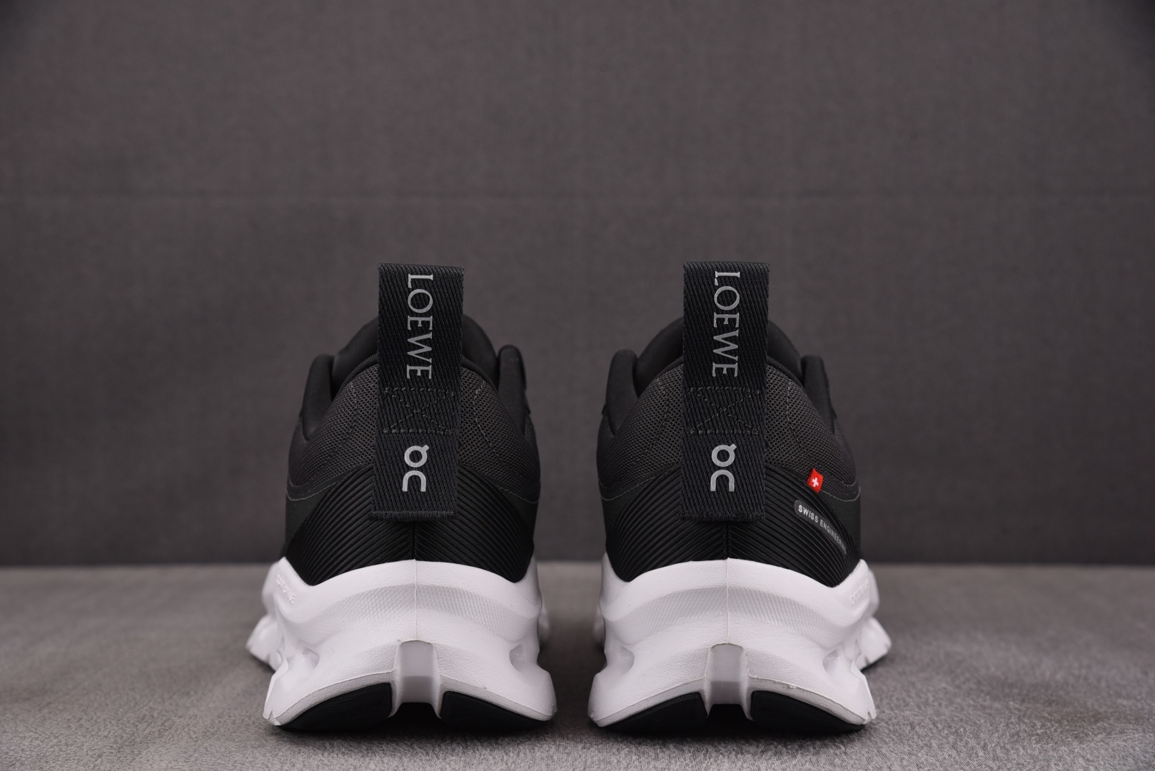 ON昂跑 尺码:36-47纯原出品-On x LOEWE Cloudtilt 2.0 黑白 YZ004尺