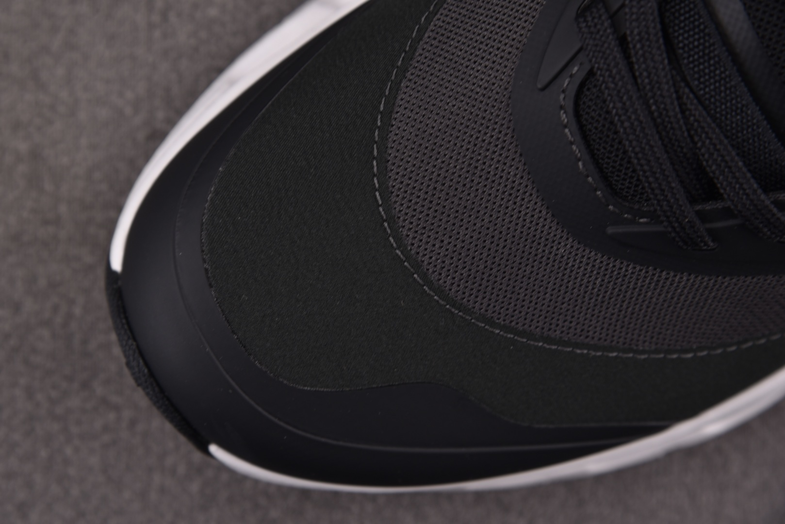 ON昂跑 尺码:36-47纯原出品-On x LOEWE Cloudtilt 2.0 黑白 YZ004尺