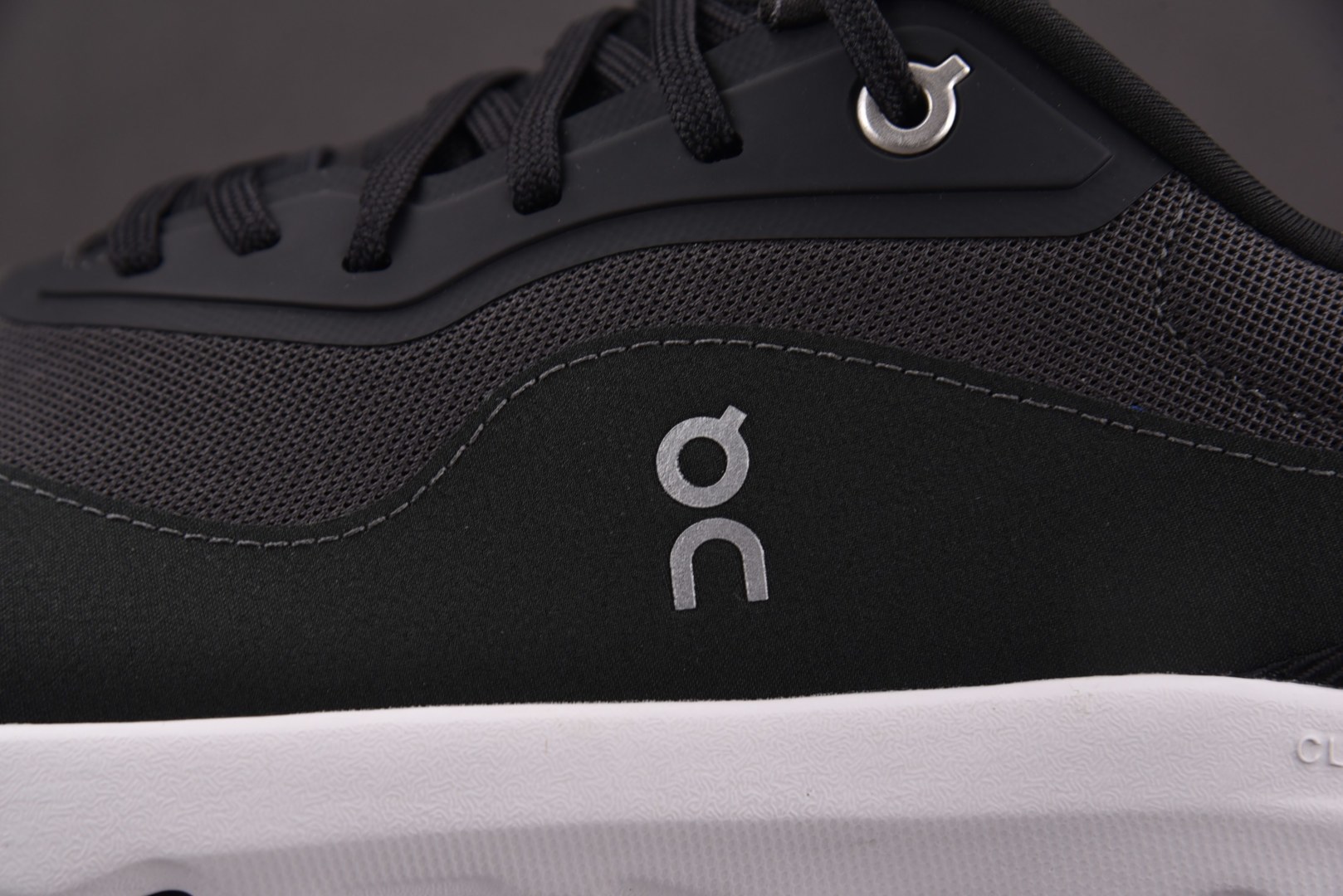 ON昂跑 尺码:36-47纯原出品-On x LOEWE Cloudtilt 2.0 黑白 YZ004尺