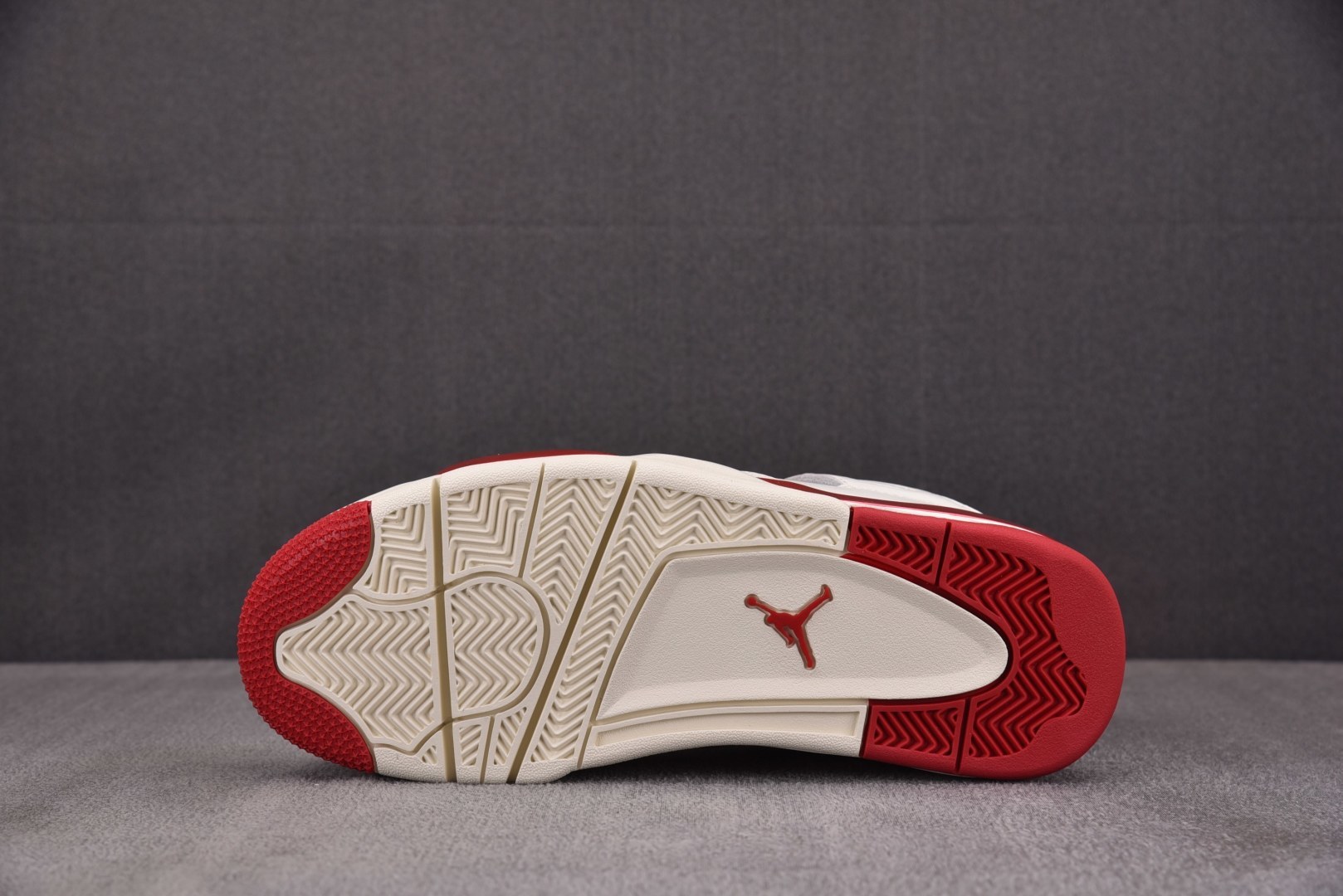 AJ4 尺码:40-47.5纯原出品-WMNS Air Jordan 4 Retro Pale Ivor