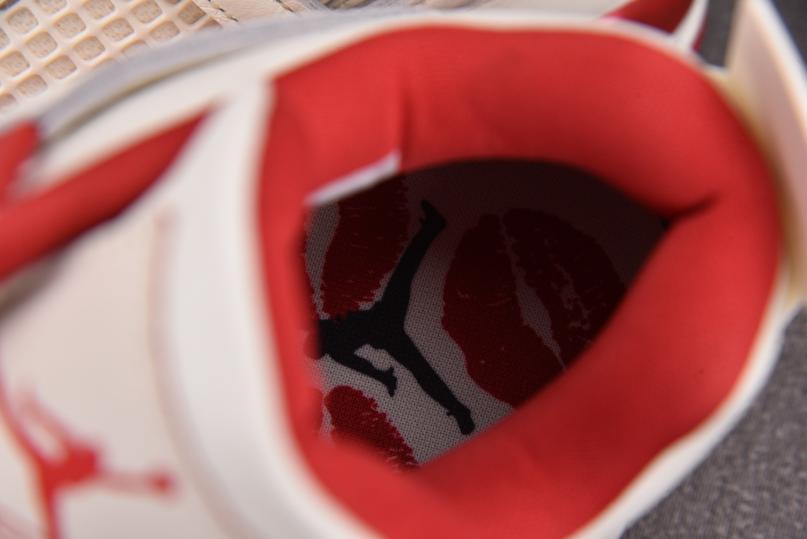 AJ4 尺码:40-47.5纯原出品-WMNS Air Jordan 4 Retro Pale Ivor