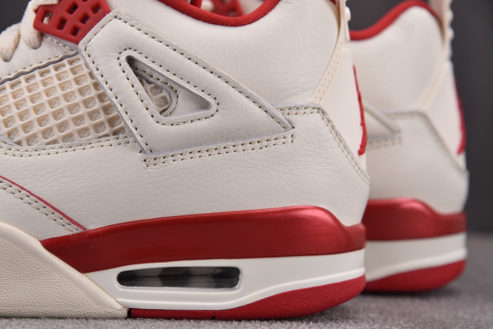 AJ4 尺码:40-47.5纯原出品-WMNS Air Jordan 4 Retro Pale Ivor