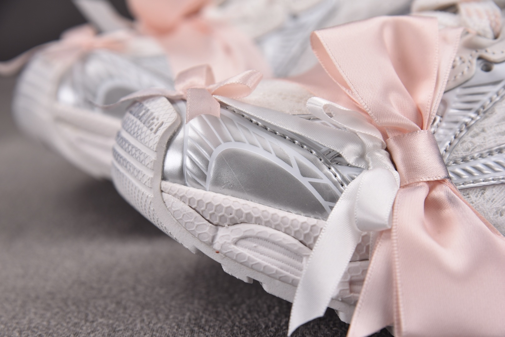 巴黎 尺码:35-46纯原版出品-Balenciaga 3XL Laces 粉白 YZ018-5尺码35