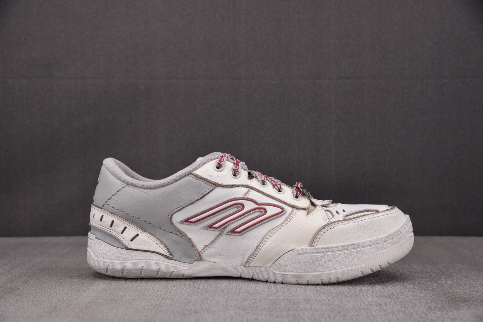 巴黎 尺码:35-46纯原版出品-Balenciaga Hamptons Worn-Out 灰红 YZ0