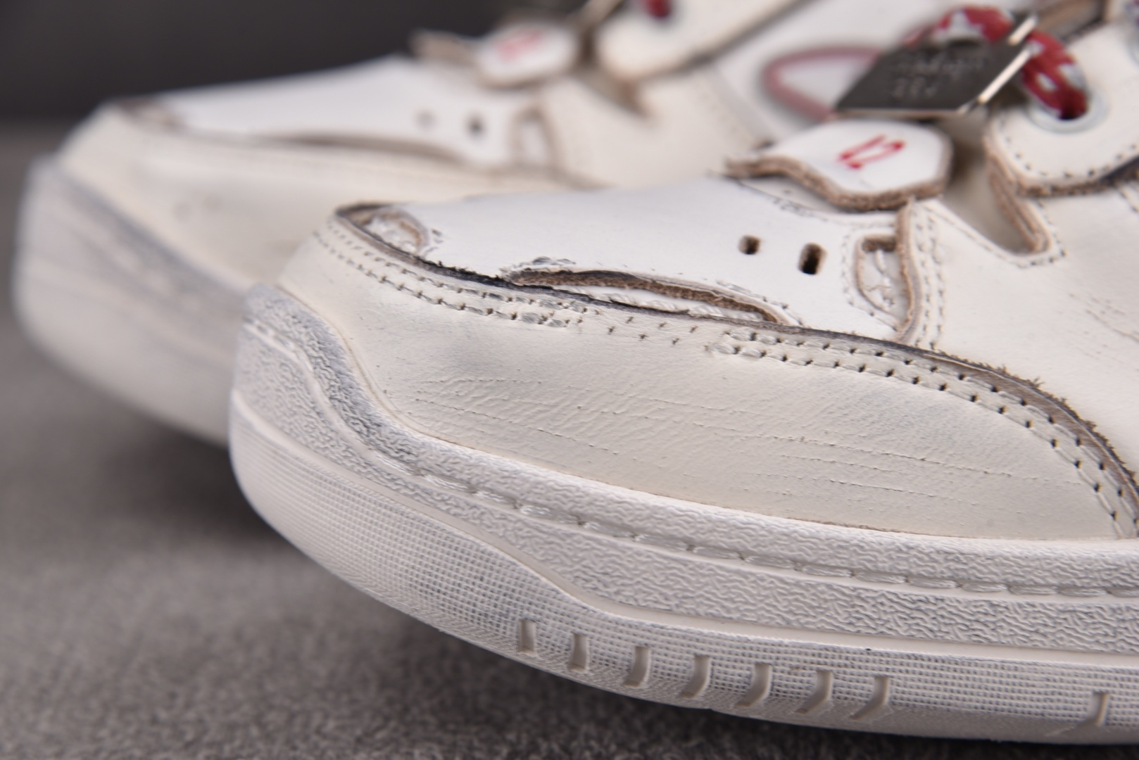 巴黎 尺码:35-46纯原版出品-Balenciaga Hamptons Worn-Out 灰红 YZ0