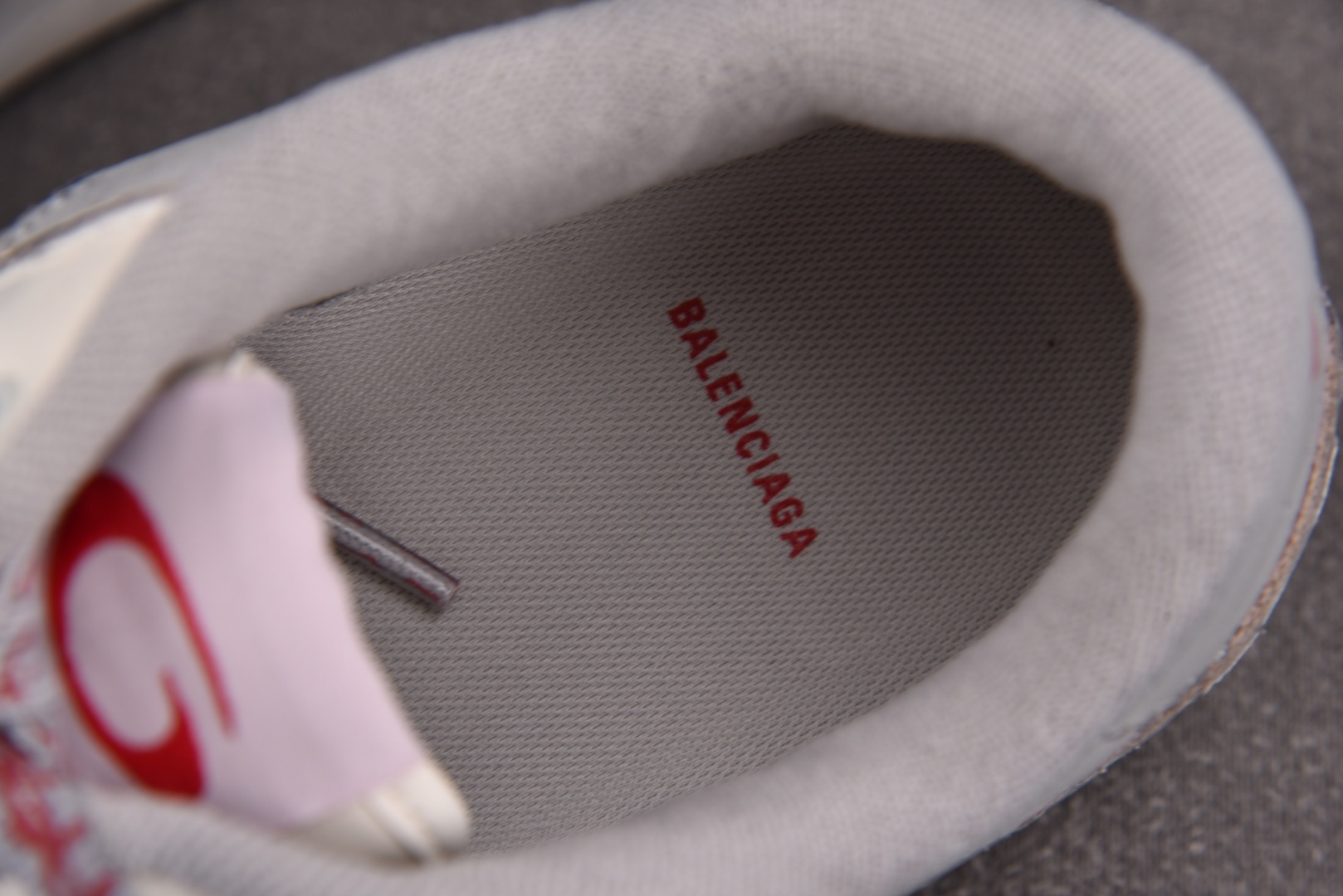巴黎 尺码:35-46纯原版出品-Balenciaga Hamptons Worn-Out 灰红 YZ0