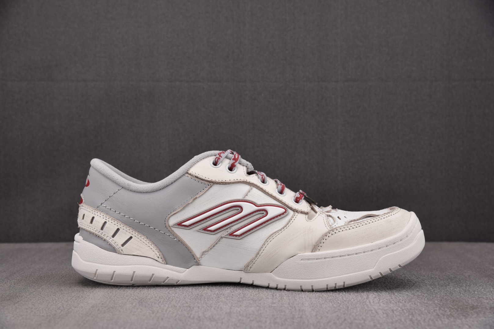 巴黎 尺码:35-46纯原版出品-Balenciaga Hamptons Worn-Out 灰红 YZ0