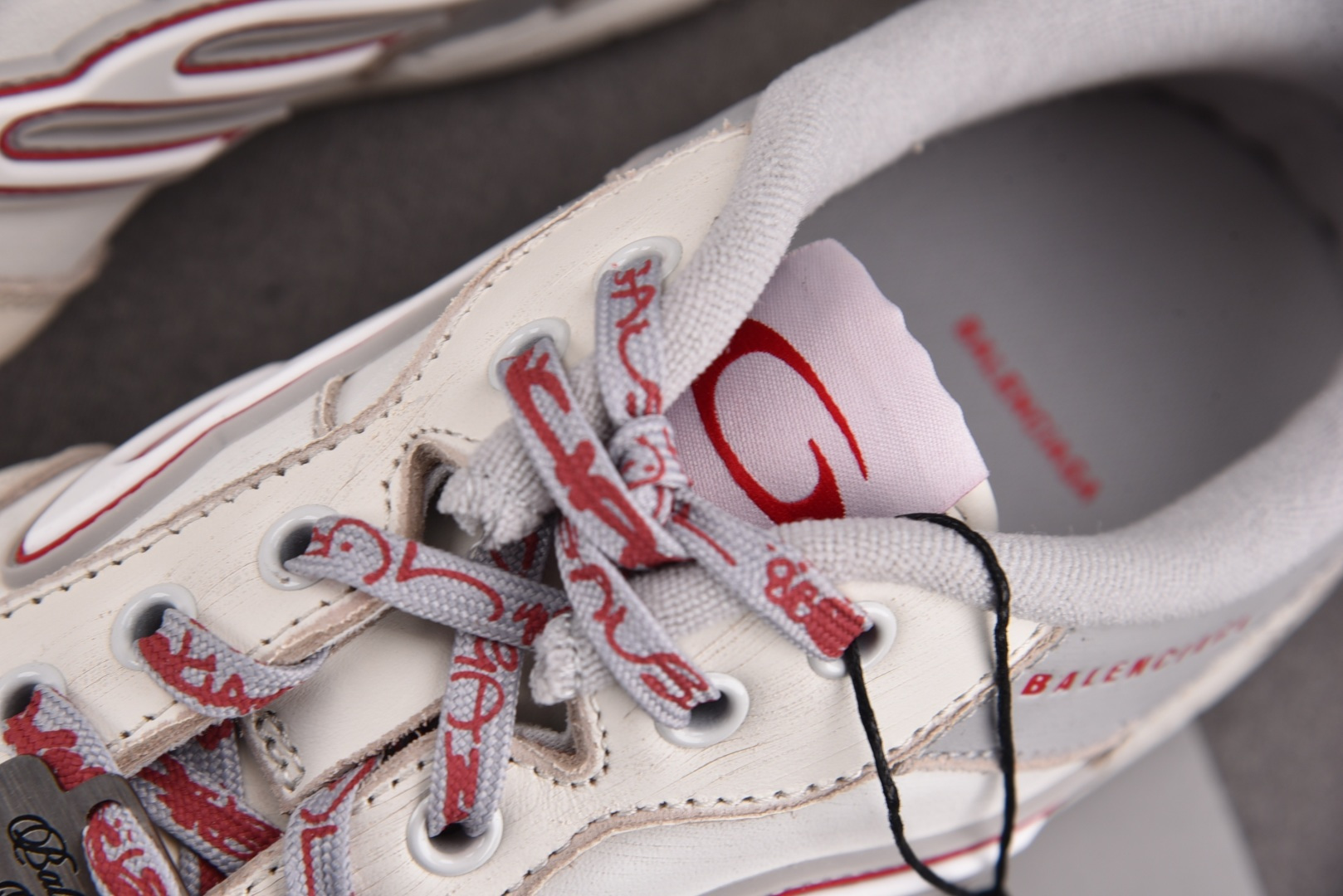 巴黎 尺码:35-46纯原版出品-Balenciaga Hamptons Worn-Out 灰红 YZ0