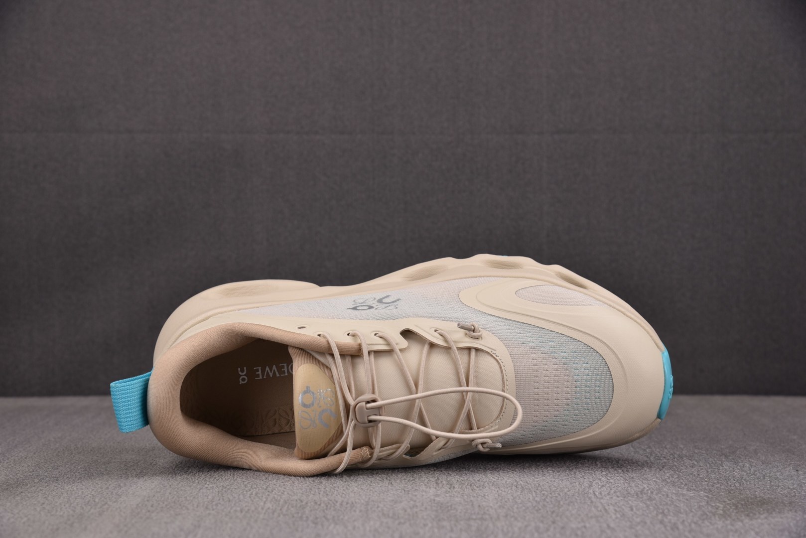 昂跑 尺码:36-45纯原出品-LOEWE x On Cloudtilt 昂跑 米蓝 YZ039尺码：3