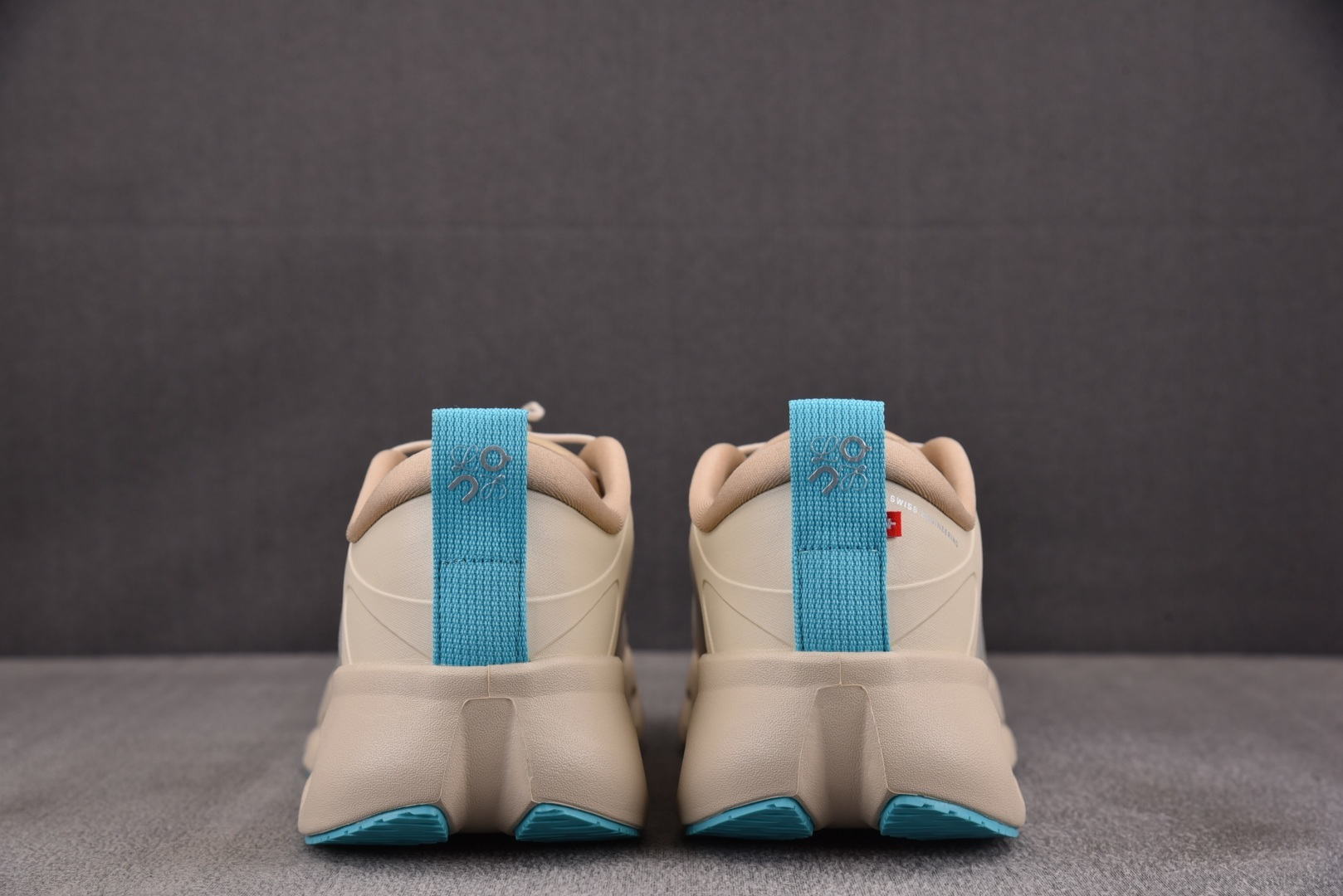 昂跑 尺码:36-45纯原出品-LOEWE x On Cloudtilt 昂跑 米蓝 YZ039尺码：3