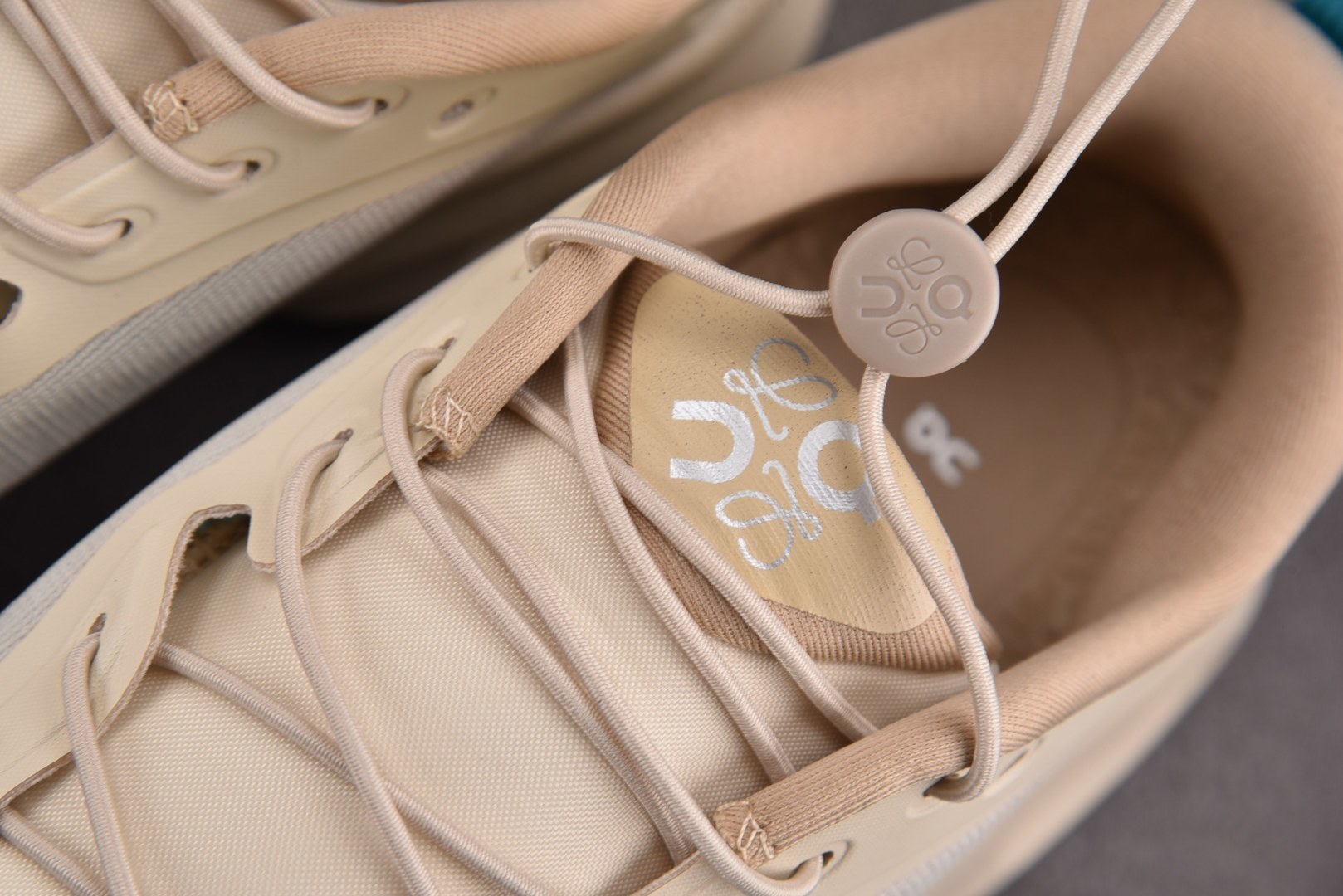 昂跑 尺码:36-45纯原出品-LOEWE x On Cloudtilt 昂跑 米蓝 YZ039尺码：3