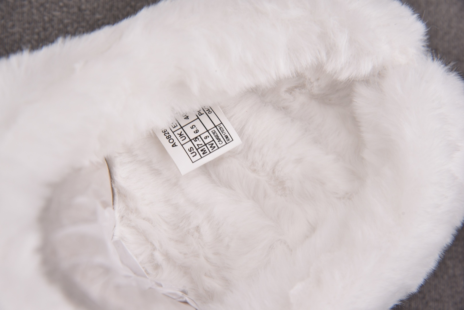 拖鞋 尺码36-45纯原版出品-Alo Yoga Recovery Mode 象牙白 YZ0039尺码：