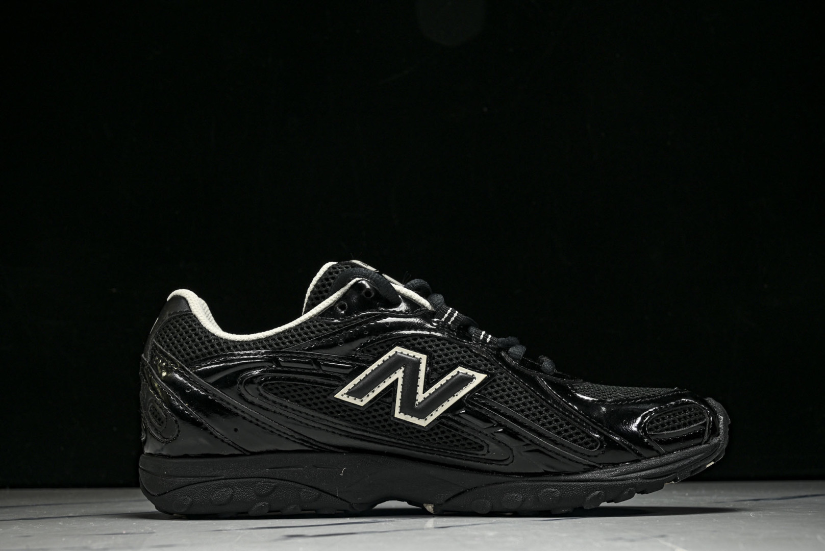 New Balance 204系列复古透气休闲运动慢跑鞋 U204LMRA 尺寸 36 37 37.5 