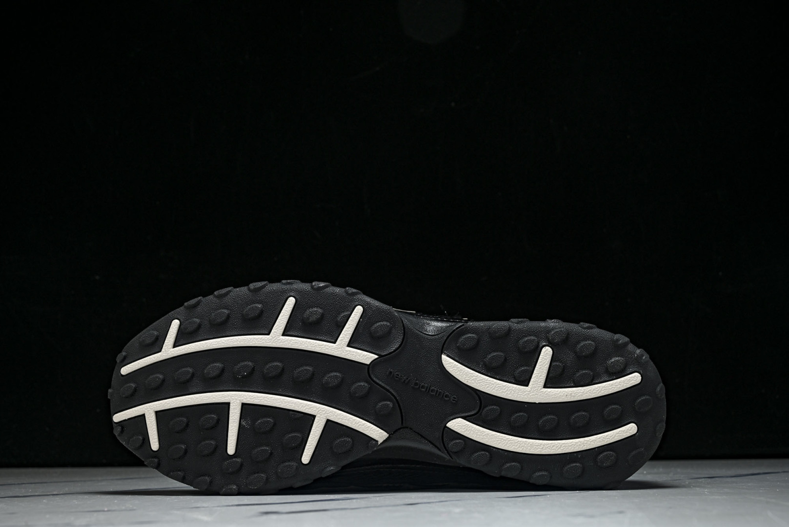 New Balance 204系列复古透气休闲运动慢跑鞋 U204LMRA 尺寸 36 37 37.5 