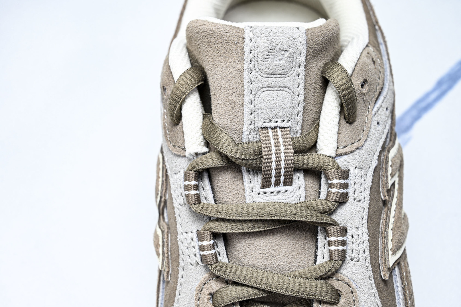 New Balance 204系列复古透气休闲运动慢跑鞋 U204LMMA 尺寸 36 37 37.5 