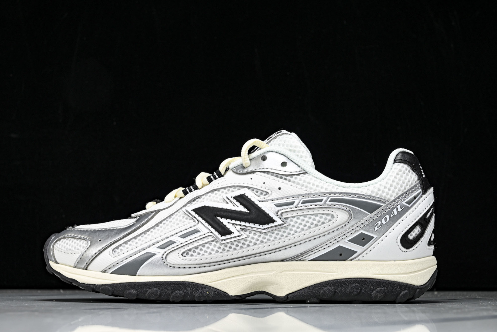 New Balance 204系列复古透气休闲运动慢跑鞋 U204LSW 尺寸 36 37 37.5 3