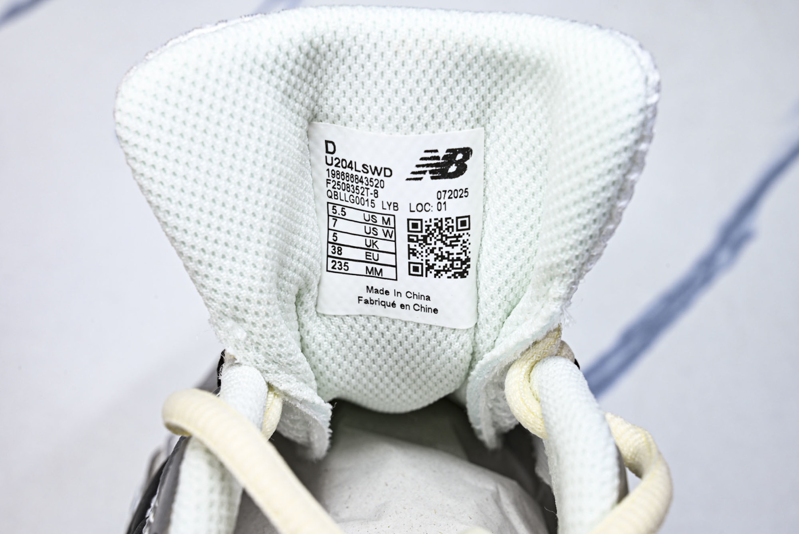 New Balance 204系列复古透气休闲运动慢跑鞋 U204LSW 尺寸 36 37 37.5 3