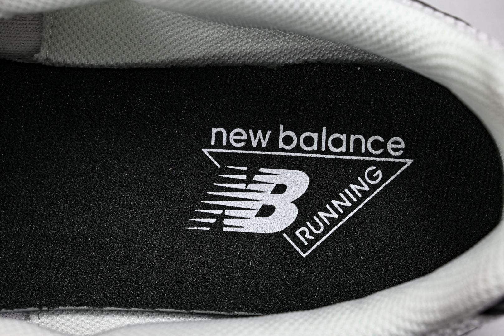 New Balance 204系列复古透气休闲运动慢跑鞋 U204LSW 尺寸 36 37 37.5 3