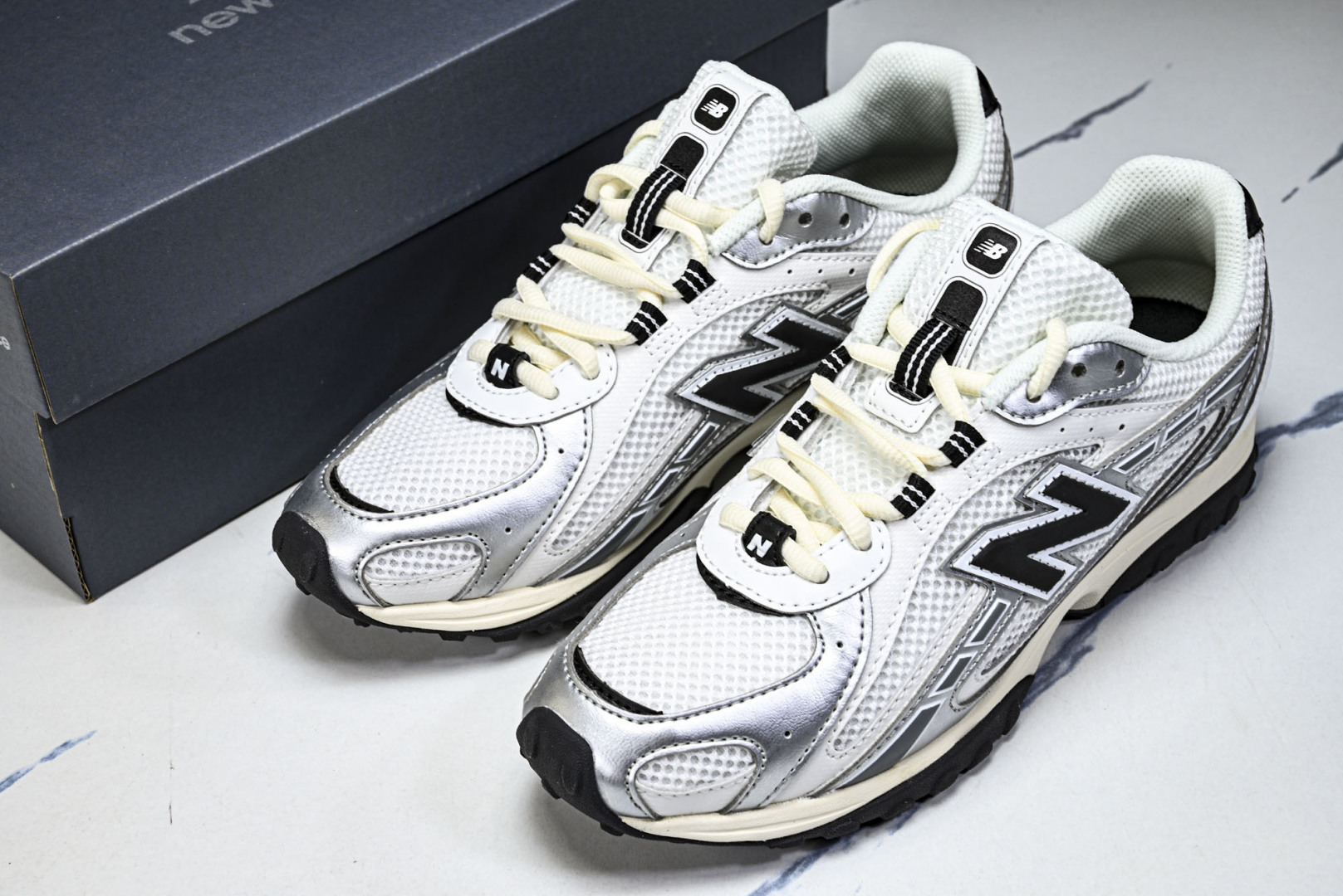 New Balance 204系列复古透气休闲运动慢跑鞋 U204LSW 尺寸 36 37 37.5 3