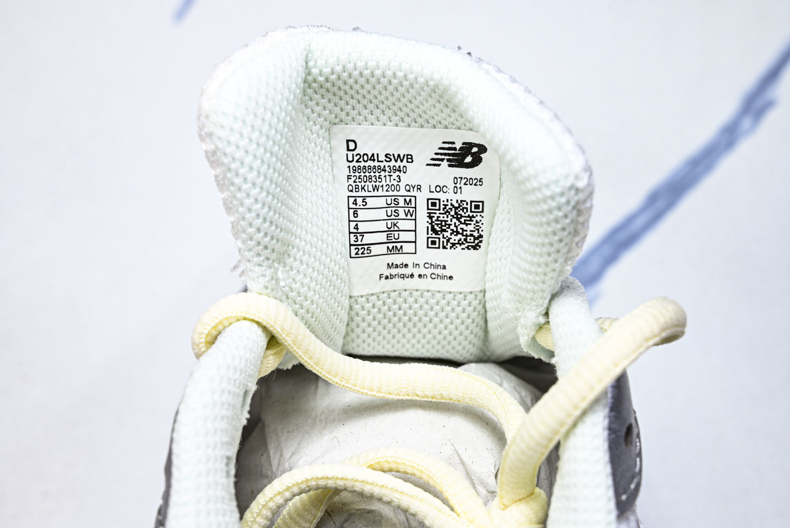 New Balance 204系列复古透气休闲运动慢跑鞋 U204LSWB 尺寸 36 37 37.5 