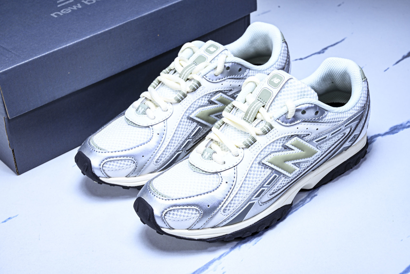 New Balance 204系列复古透气休闲运动慢跑鞋 U204LSWB 尺寸 36 37 37.5 