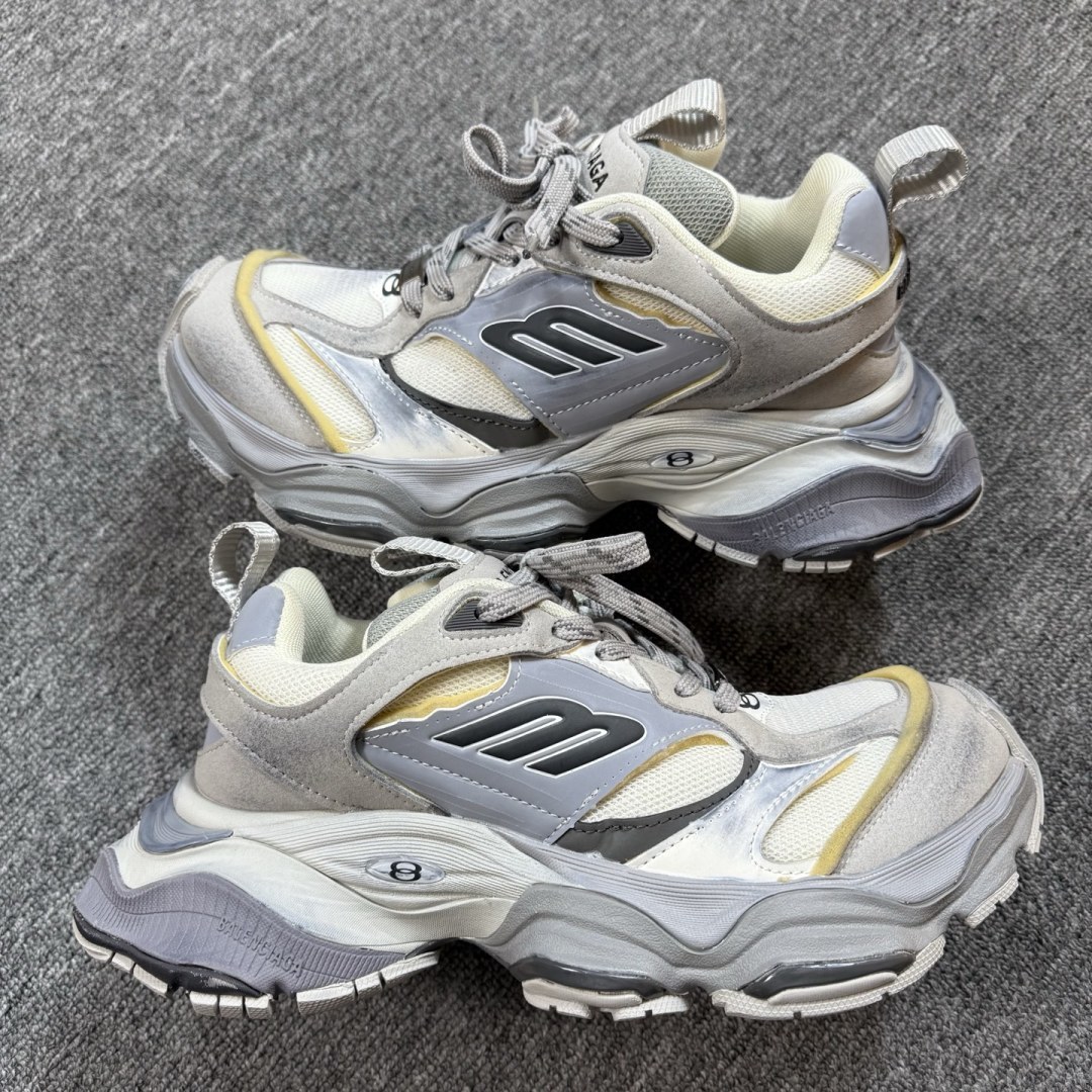 福利特价Balenciaga巴黎世家 CARGO 圆头系带 低帮生活休闲鞋 巴黎十一代 采用超细纤维和网