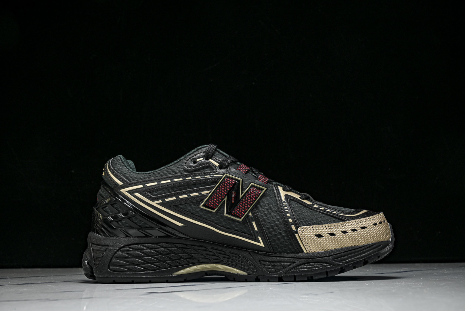 New Balance U1906系列 拼接网面透气跑步鞋运动鞋黑色 M1906RKS 尺码：36 37