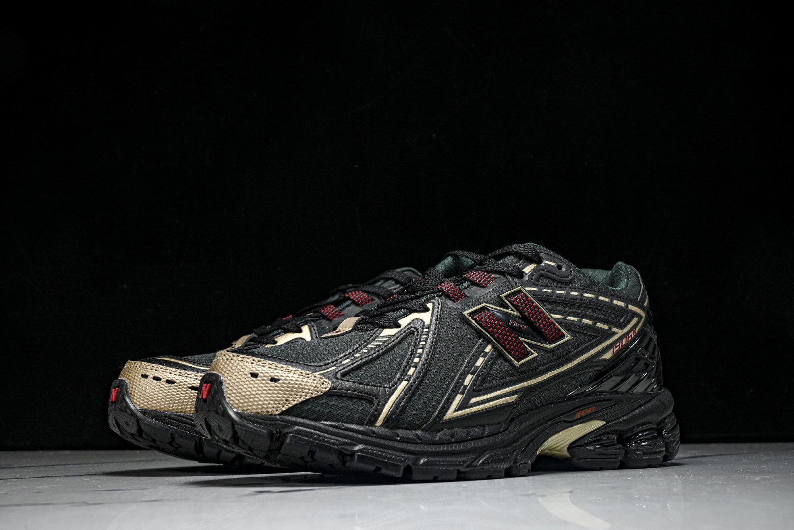 New Balance U1906系列 拼接网面透气跑步鞋运动鞋黑色 M1906RKS 尺码：36 37