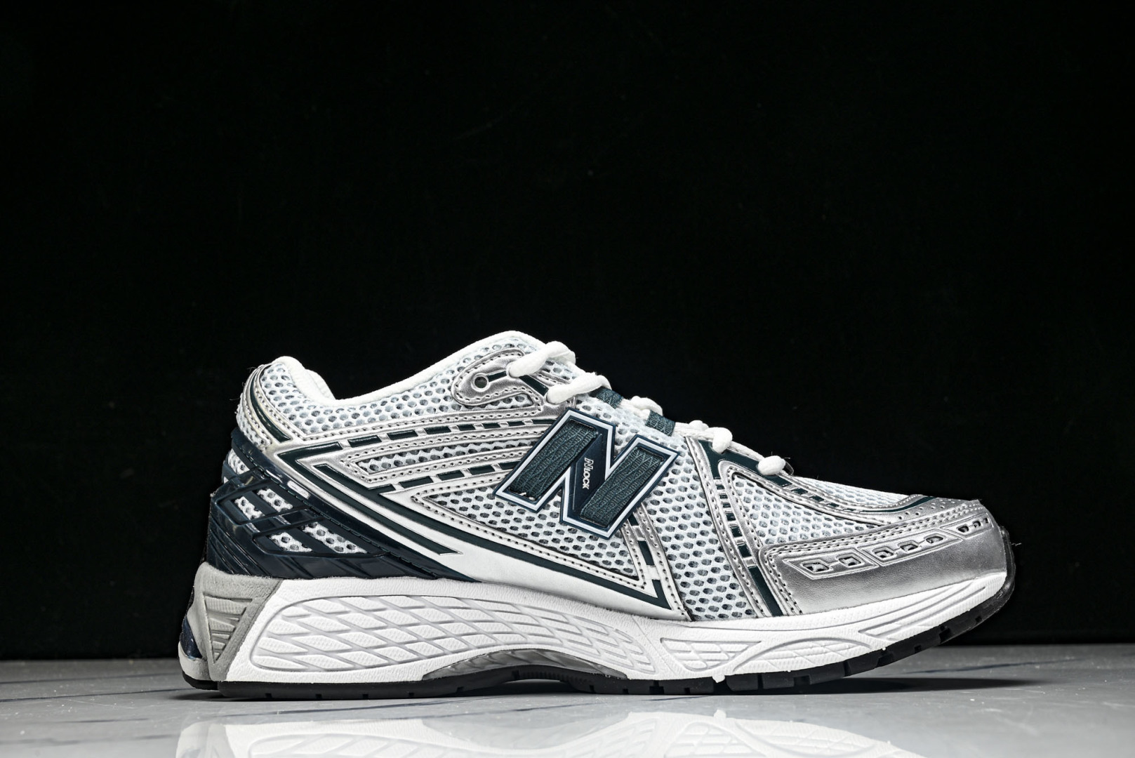 New Balance U1906系列 拼接网面透气跑步鞋运动鞋银白色 U1906RCE 尺码：36 3