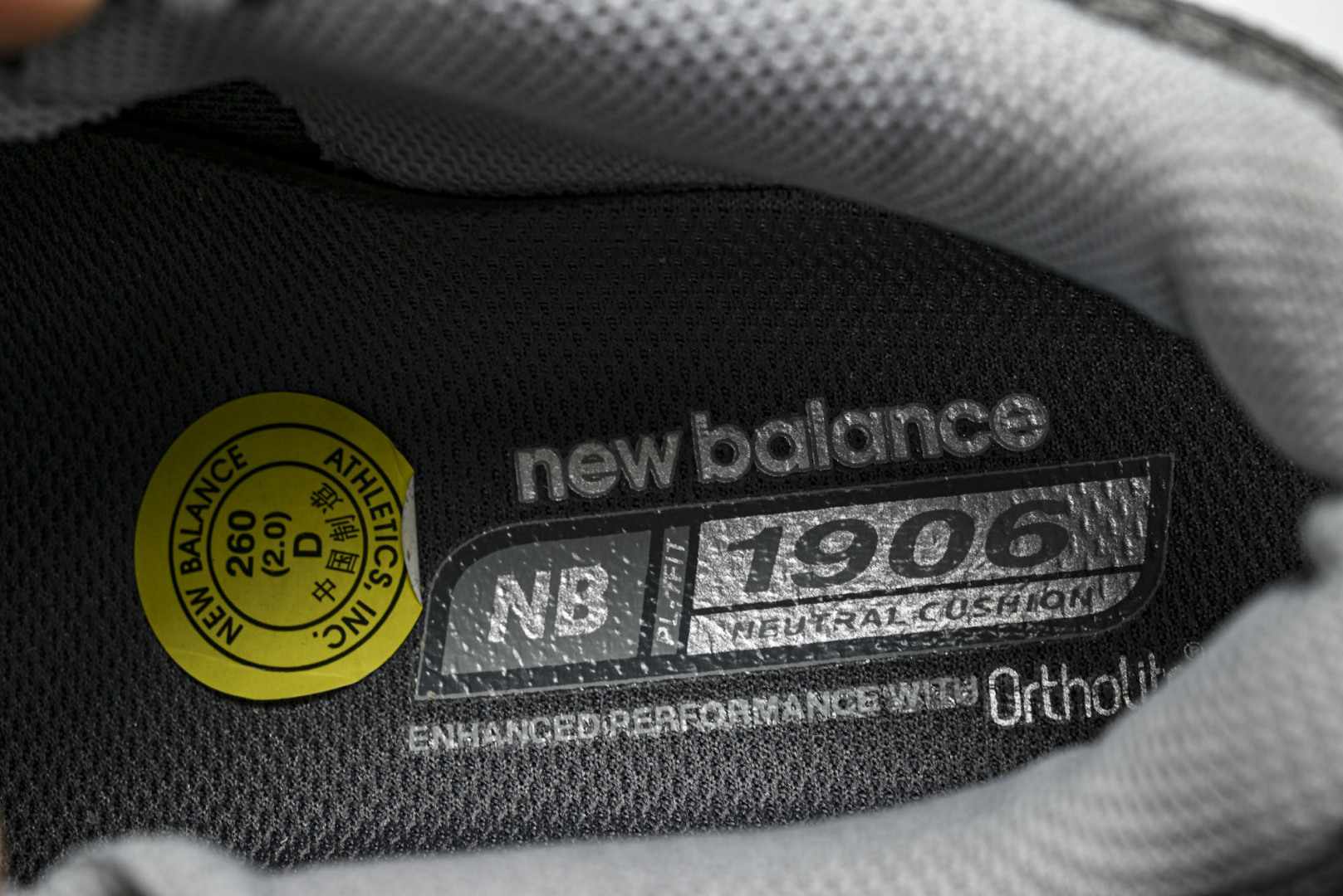 New Balance U1906系列 拼接网面透气跑步鞋运动鞋银灰 M1906REH 尺码：36 37