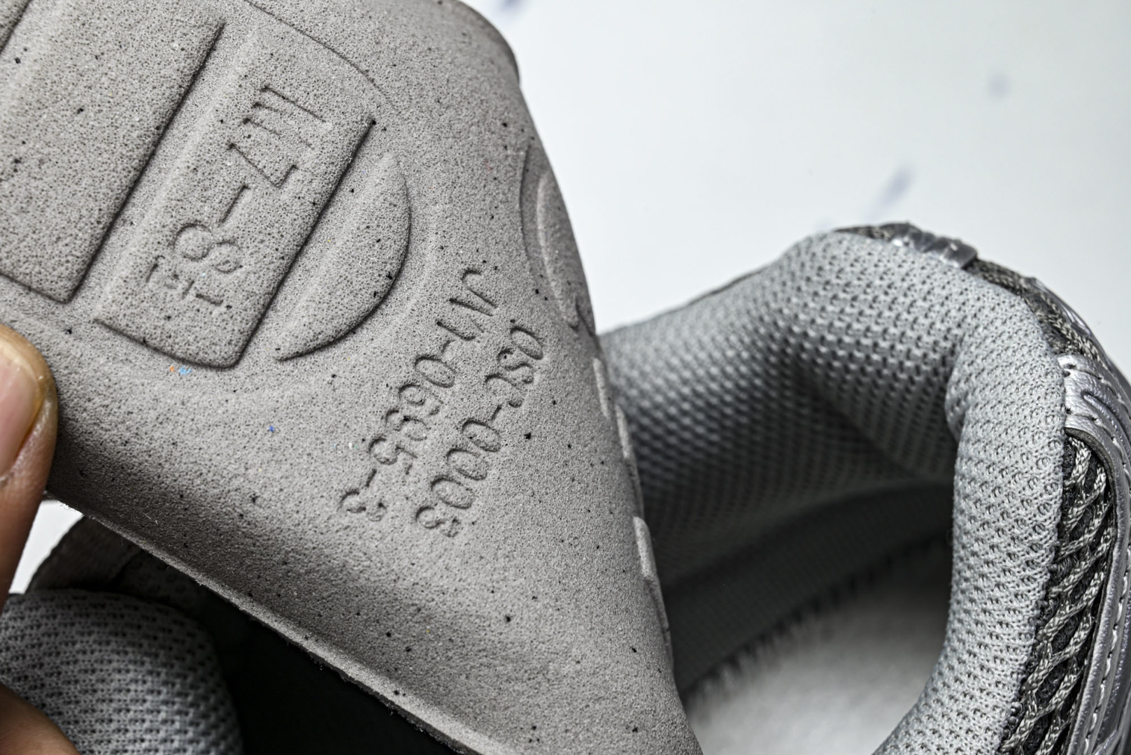 New Balance U1906系列 拼接网面透气跑步鞋运动鞋银灰 M1906REH 尺码：36 37