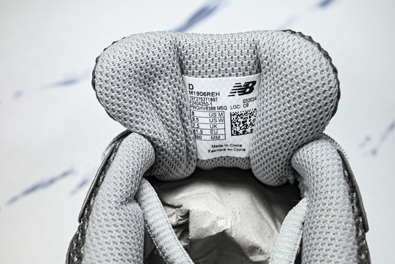 New Balance U1906系列 拼接网面透气跑步鞋运动鞋银灰 M1906REH 尺码：36 37