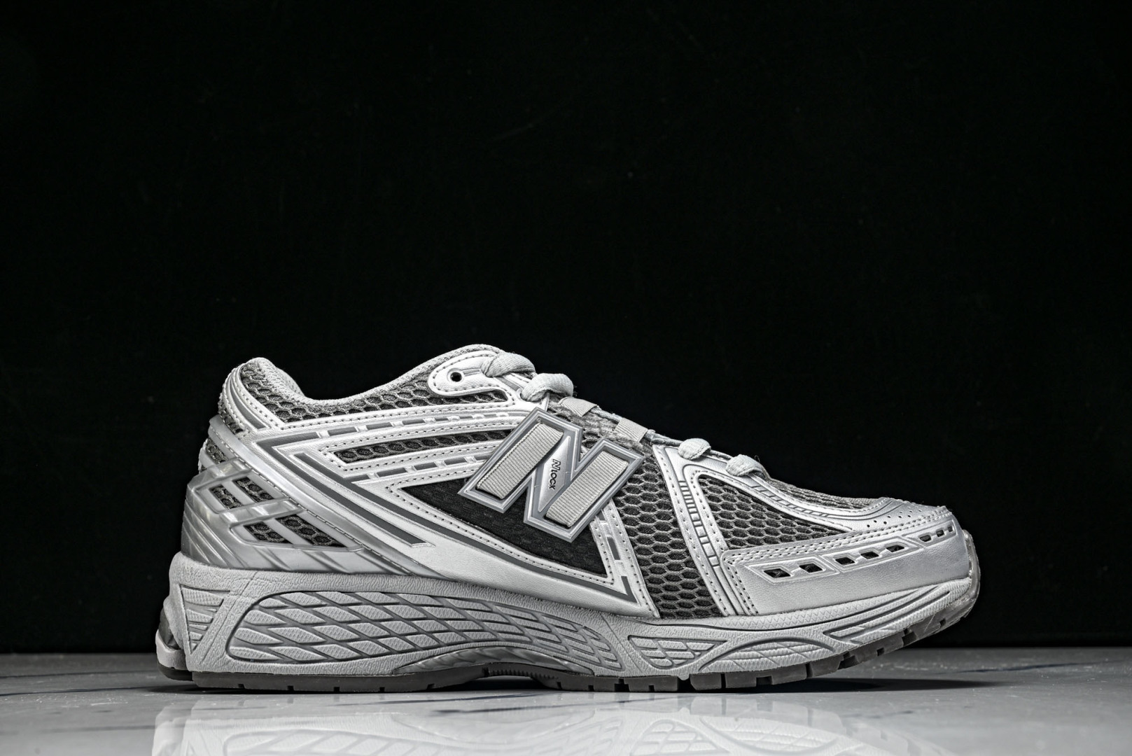 New Balance U1906系列 拼接网面透气跑步鞋运动鞋银灰 M1906REH 尺码：36 37