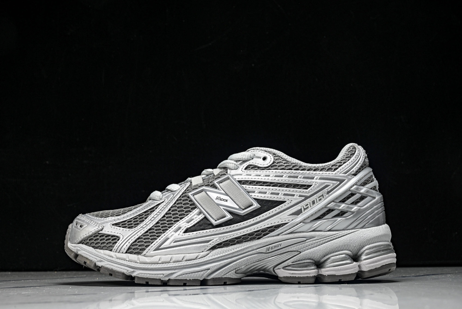 New Balance U1906系列 拼接网面透气跑步鞋运动鞋银灰 M1906REH 尺码：36 37